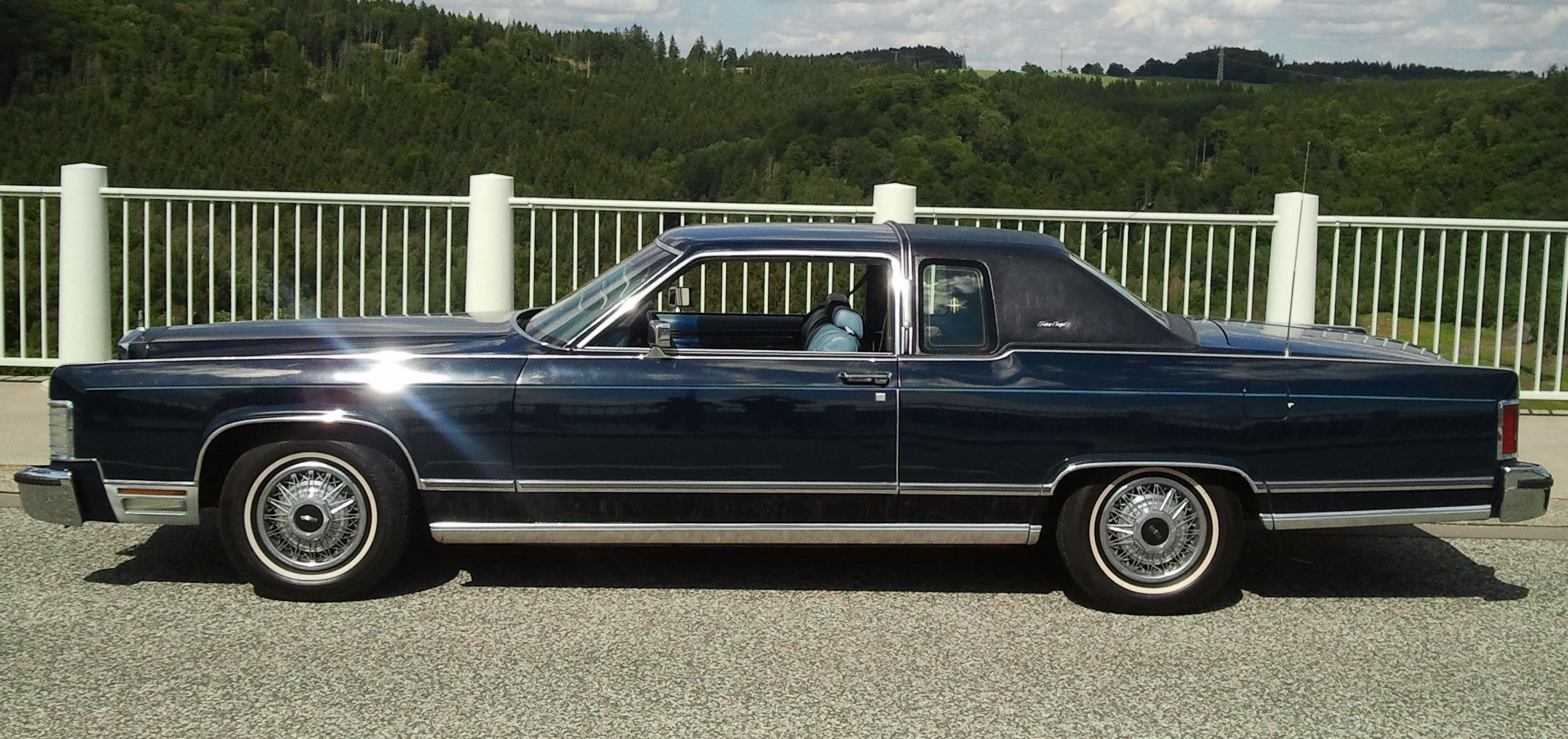 lincoln-continental-town-coupe-001